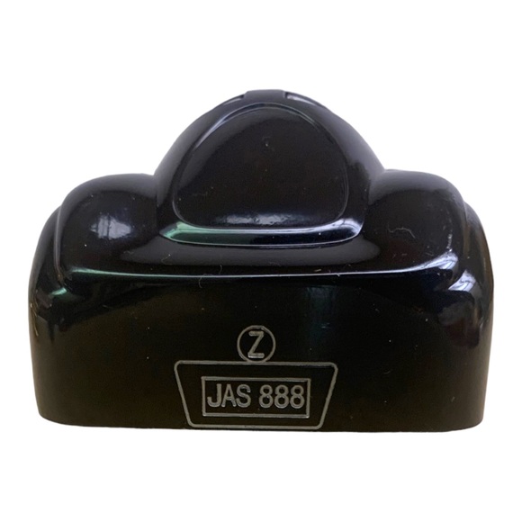 Quartz Breeze Collection Miniature Novelty Collector’s Car Clock - Picture 3 of 6